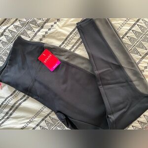 NWT Spanx Leggings